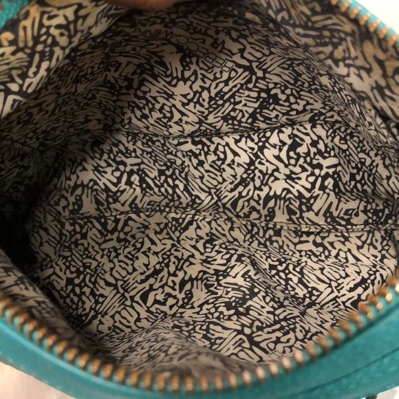 REBECCA MINKOFF coral green Crossbody. Heavy gold chain with studs. - Picture 11 of 15